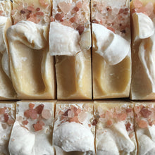 Load image into Gallery viewer, Lemongrass Sea Salt