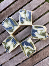 Load image into Gallery viewer, Frosted Pine