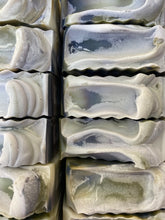 Load image into Gallery viewer, Frosted Pine