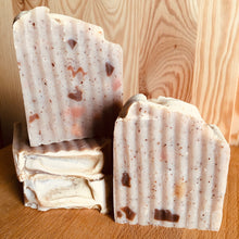 Load image into Gallery viewer, Honey Rose Cedarwood